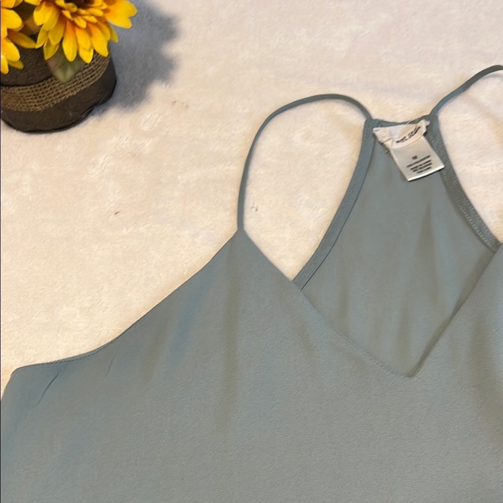 Wet Seal Green Boxy Cami Size M Flowy Spaghetti Strap Lightweight - Picture 4 of 8